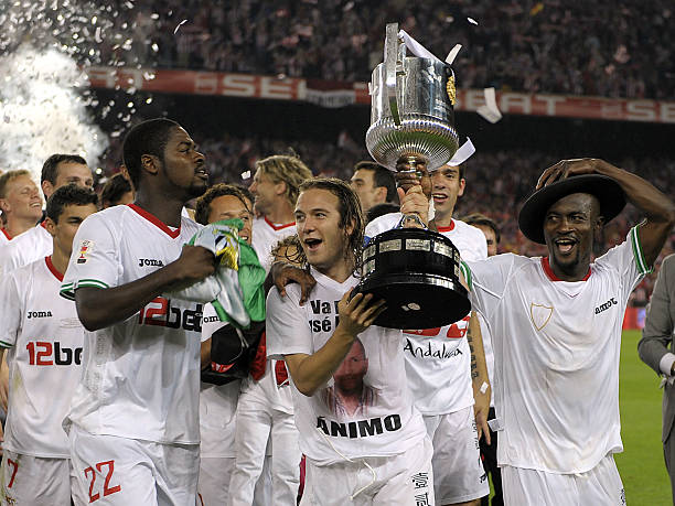 应而著称 应而著称