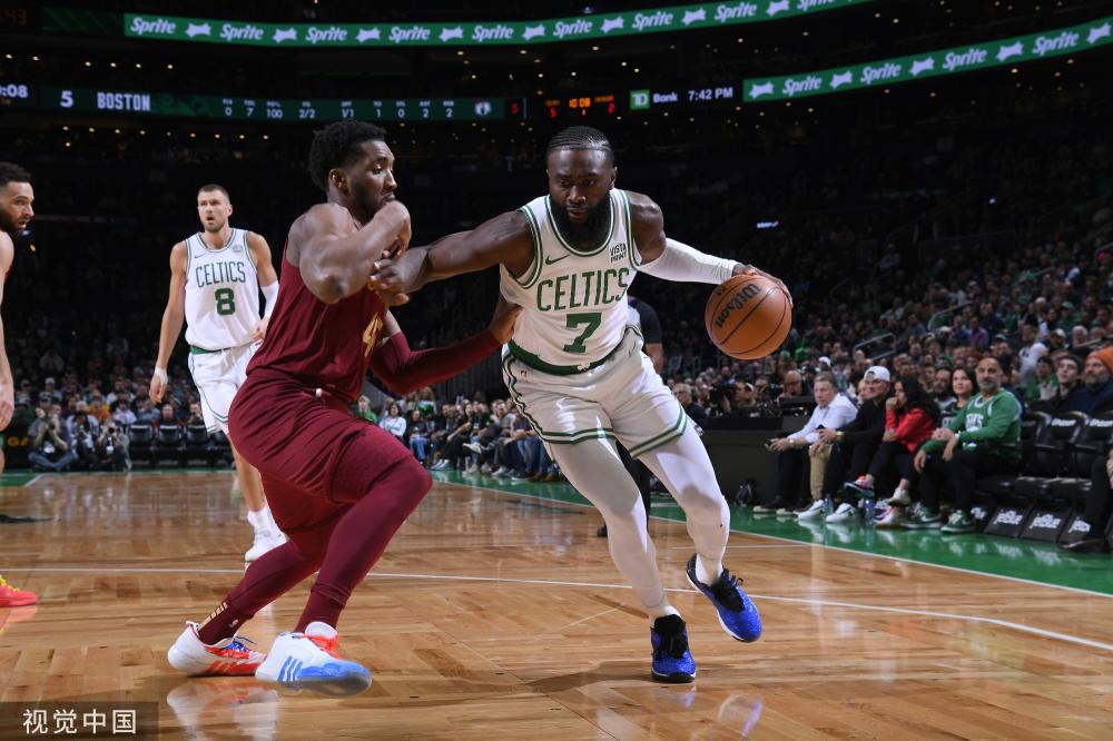 而巴塞罗那 而巴塞罗那